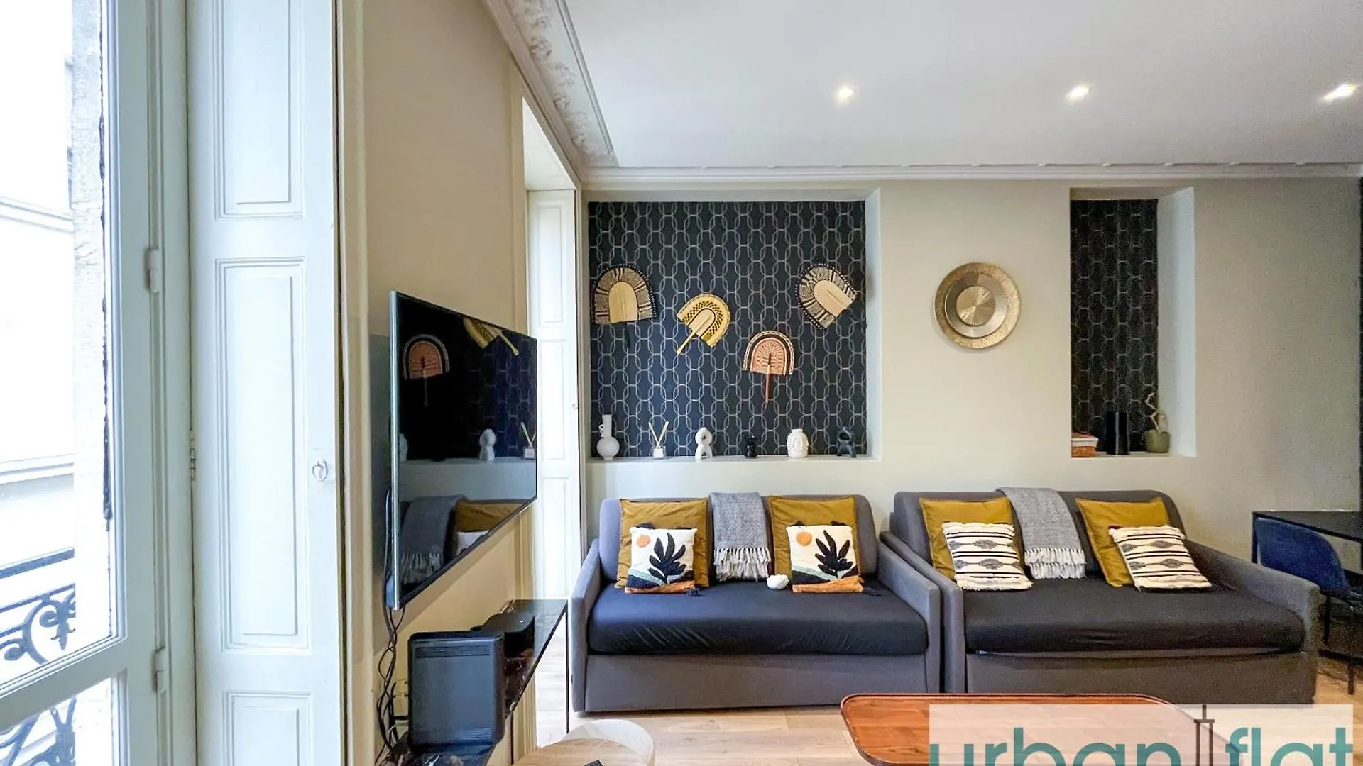 Urban Flat 61 - Pretty 3 Bedrooms In Center Of